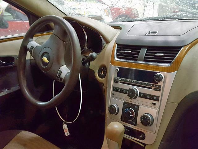 1G1ZC5E0XCF294876 - 2012 CHEVROLET MALIBU 1LT SILVER photo 9