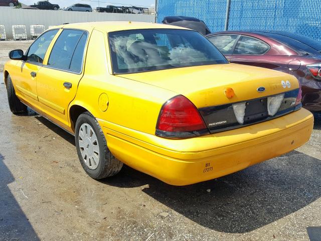 2FABP7AV9BX161917 - 2011 FORD CROWN VICT YELLOW photo 3