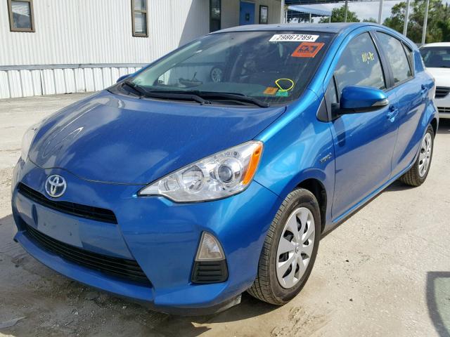 JTDKDTB33E1572140 - 2014 TOYOTA PRIUS C BLUE photo 2