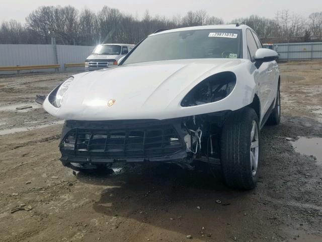 WP1AA2A58JLB05231 - 2018 PORSCHE MACAN WHITE photo 9