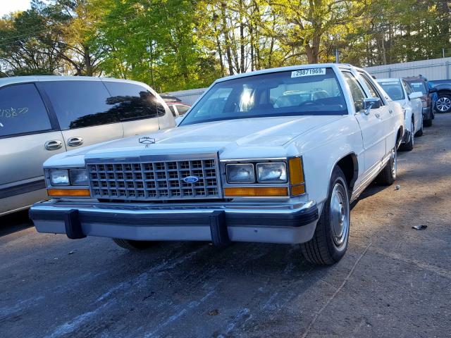 2FABP73F8HX119155 - 1987 FORD CROWN VICT WHITE photo 2