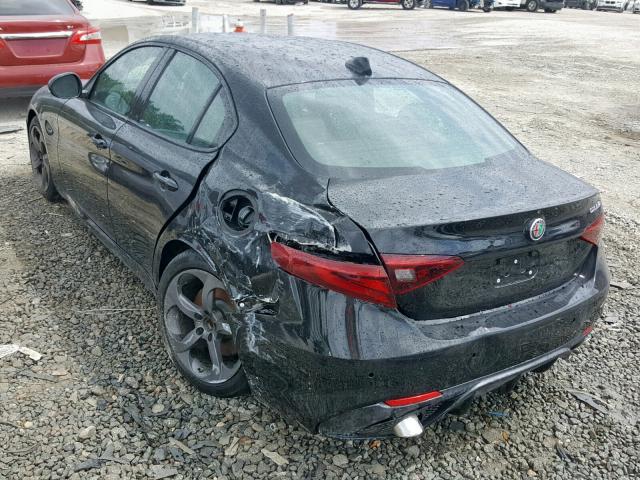 ZARFAEBN3J7582817 - 2018 ALFA ROMEO GIULIA BLACK photo 3