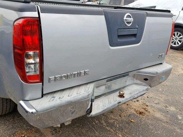 1N6AD07U67C425049 - 2007 NISSAN FRONTIER C GRAY photo 9