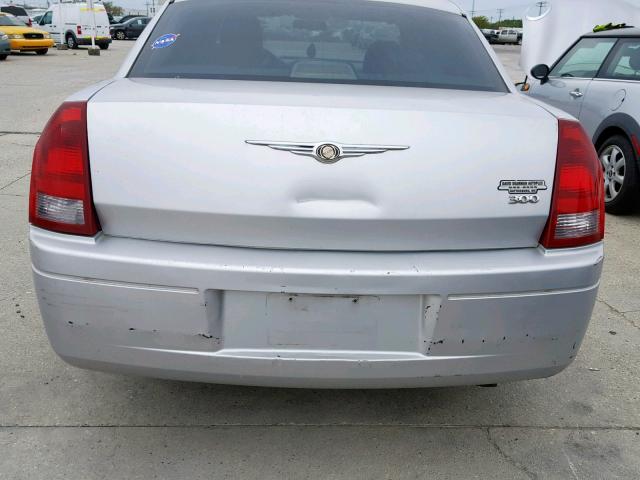 2C3KA43R27H710373 - 2007 CHRYSLER 300 SILVER photo 9