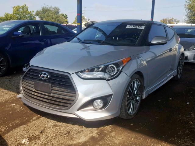 KMHTC6AE2HU314394 - 2017 HYUNDAI VELOSTER T SILVER photo 2