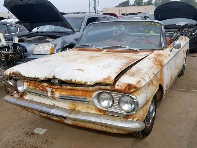 20967W305565 - 1962 CHEVROLET CORVAIR WHITE photo 2