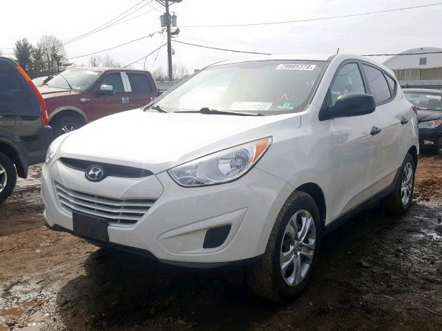 KM8JT3AB7CU489020 - 2012 HYUNDAI TUCSON GL WHITE photo 2