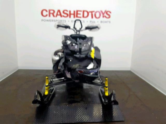 2BPSUXJA5JV000023 - 2018 SKI DOO RENEGADE BLACK photo 2