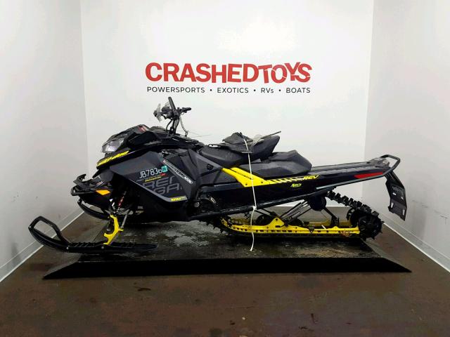 2BPSUXJA5JV000023 - 2018 SKI DOO RENEGADE BLACK photo 3