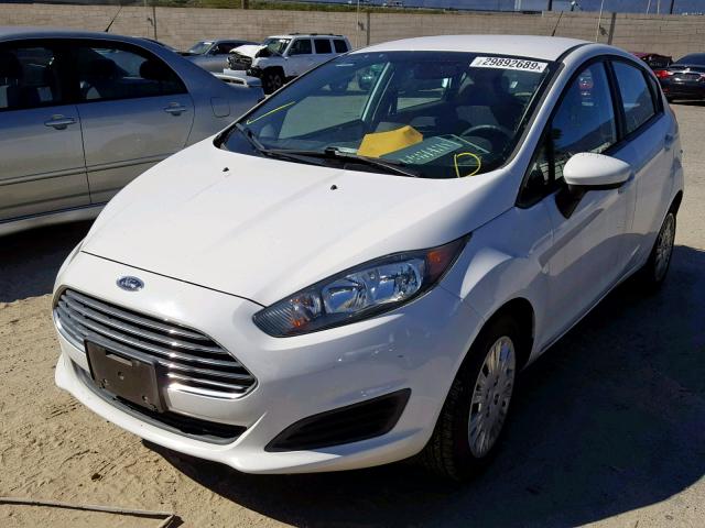 3FADP4TJ2FM217392 - 2015 FORD FIESTA S WHITE photo 2