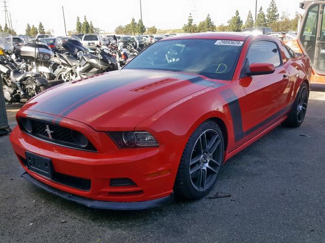 1ZVBP8CU9D5242390 - 2013 FORD MUSTANG BO RED photo 2