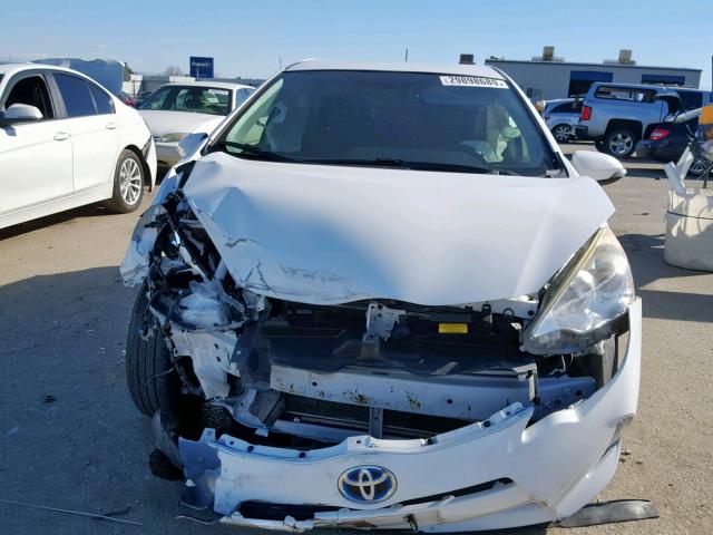 JTDKDTB32D1549611 - 2013 TOYOTA PRIUS C WHITE photo 9