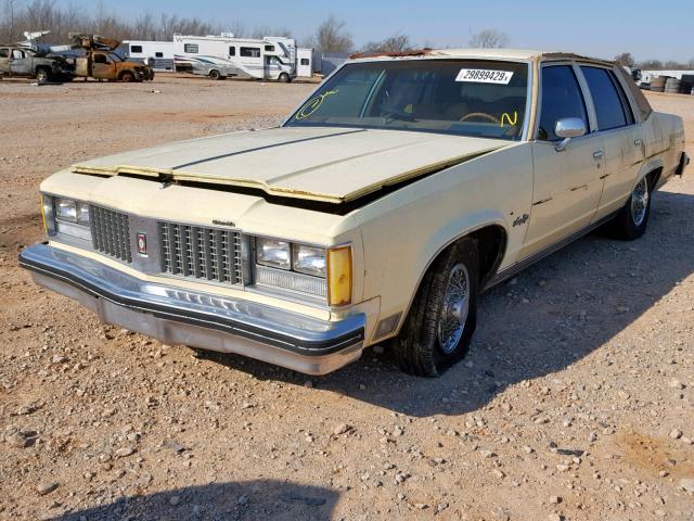 3X69R9M256685 - 1979 OLDSMOBILE 98 REGENCY YELLOW photo 2