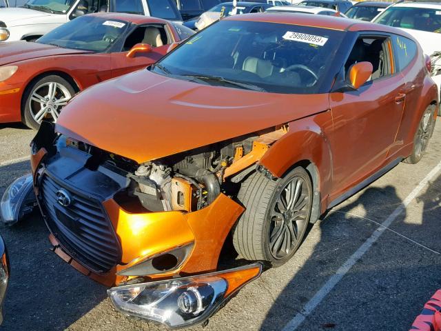 KMHTC6AE7GU253980 - 2016 HYUNDAI VELOSTER T ORANGE photo 2