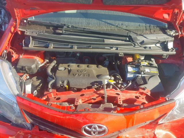 JTDKTUD35ED590711 - 2014 TOYOTA YARIS RED photo 7