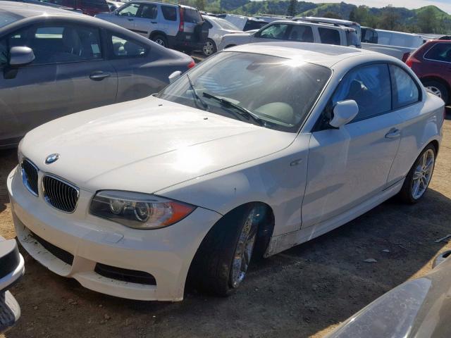 WBAUC9C57CVM12263 - 2012 BMW 135 I WHITE photo 2