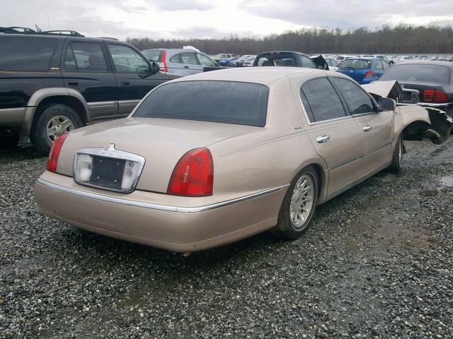 1LNFM82W7WY660394 - 1998 LINCOLN TOWN CAR S GOLD photo 4