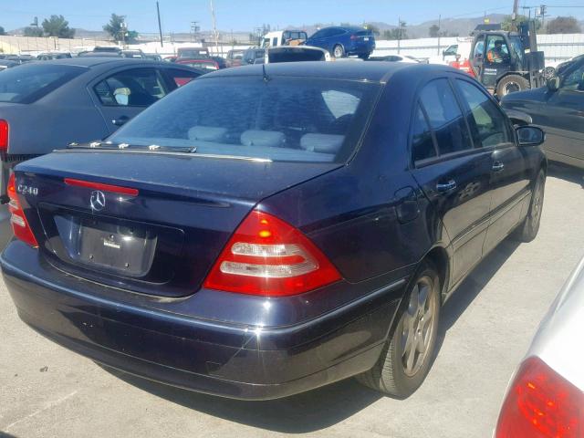 WDBRF61J22F161805 - 2002 MERCEDES-BENZ C 240 BLUE photo 4