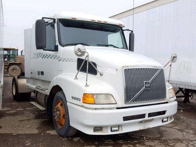 4VA7BARF2XN782192 - 1999 VOLVO VN WHITE photo 1