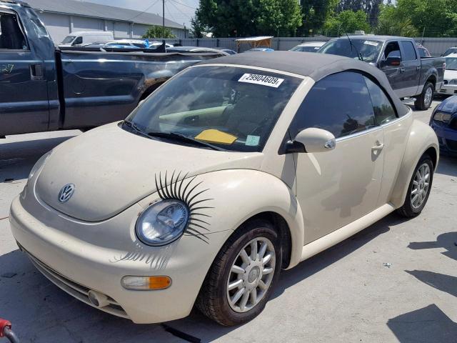 3VWCM31Y75M368510 - 2005 VOLKSWAGEN NEW BEETLE Braun Foto 2