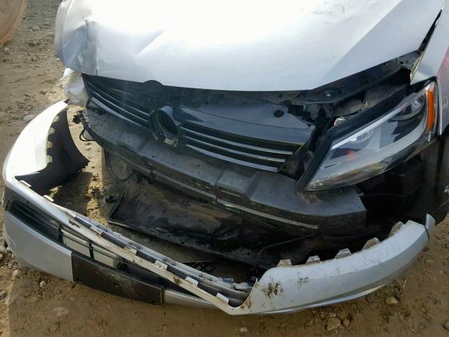 3VW2K7AJ0EM427215 - 2014 VOLKSWAGEN JETTA BASE SILVER photo 9