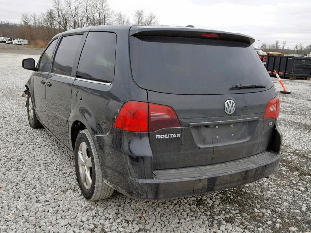 2V4RW3D15AR295541 - 2010 VOLKSWAGEN ROUTAN SE BLACK photo 3