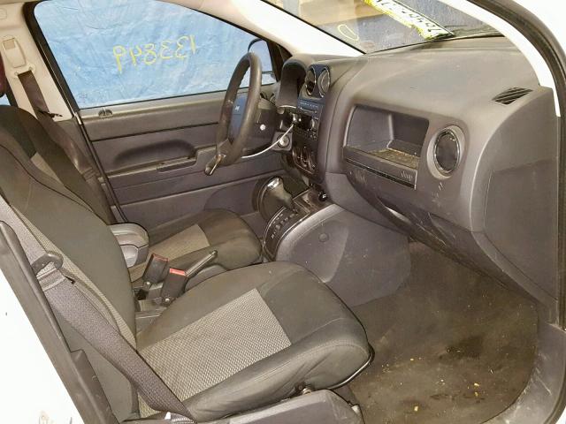 1J4FT47B99D189148 - 2009 JEEP COMPASS SP თეთრი ფოტო 5