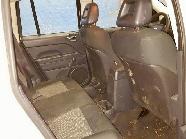 1J4FT47B99D189148 - 2009 JEEP COMPASS SP თეთრი ფოტო 6