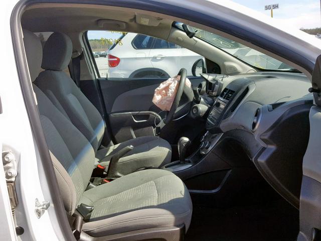 1G1JA6SHXE4142582 - 2014 CHEVROLET SONIC LS WHITE photo 5