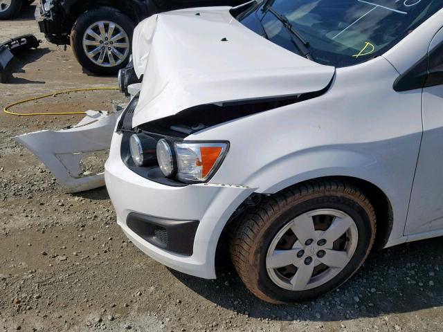 1G1JA6SHXE4142582 - 2014 CHEVROLET SONIC LS WHITE photo 9
