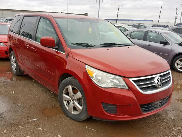 2V4RW3D16AR209430 - 2010 VOLKSWAGEN ROUTAN SE RED photo 1