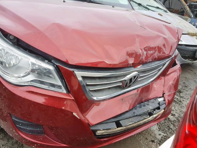 2V4RW3DG1BR645737 - 2011 VOLKSWAGEN ROUTAN SE RED photo 9