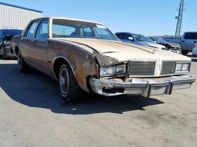 1G3AY69Y2CX125344 - 1982 OLDSMOBILE DELTA 88 R TWO TONE photo 1