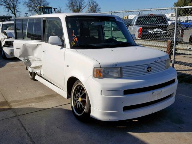 JTLKT324264125959 - 2006 TOYOTA SCION XB WHITE photo 1
