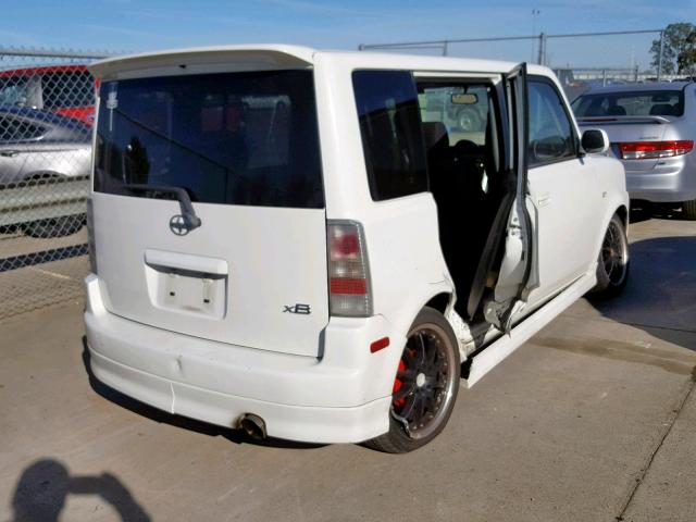 JTLKT324264125959 - 2006 TOYOTA SCION XB WHITE photo 4