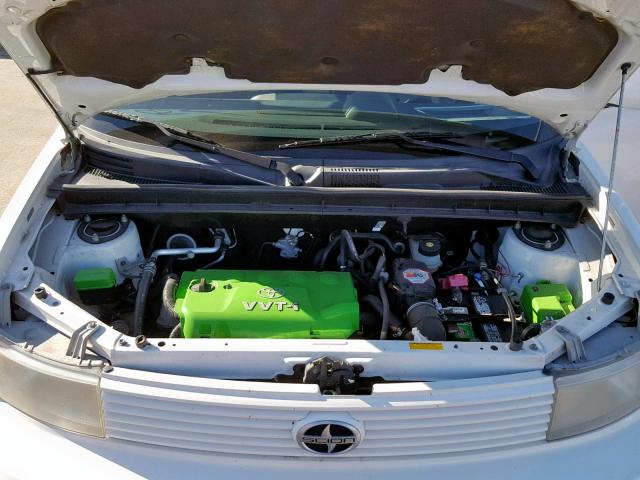 JTLKT324264125959 - 2006 TOYOTA SCION XB WHITE photo 7