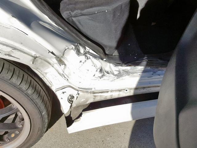 JTLKT324264125959 - 2006 TOYOTA SCION XB WHITE photo 9