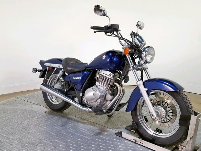 VTTNJ48A472101450 - 2007 SUZUKI GZ250 BLUE photo 2