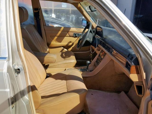 WDBCB25D0GA279399 - 1986 MERCEDES-BENZ 300 SDL TAN photo 5