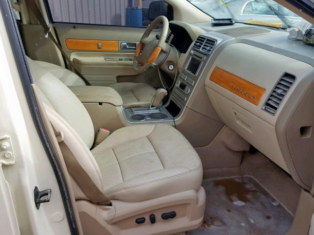 2LMDU88CX7BJ06659 - 2007 LINCOLN MKX CREAM photo 5