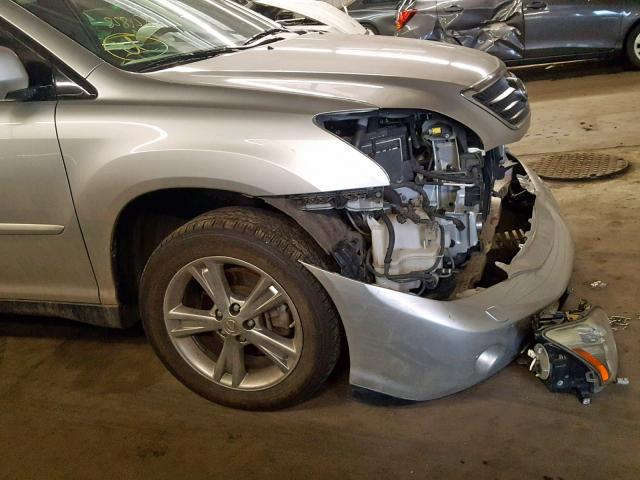 JTJHW31U872009299 - 2007 LEXUS RX 400H SILVER photo 9