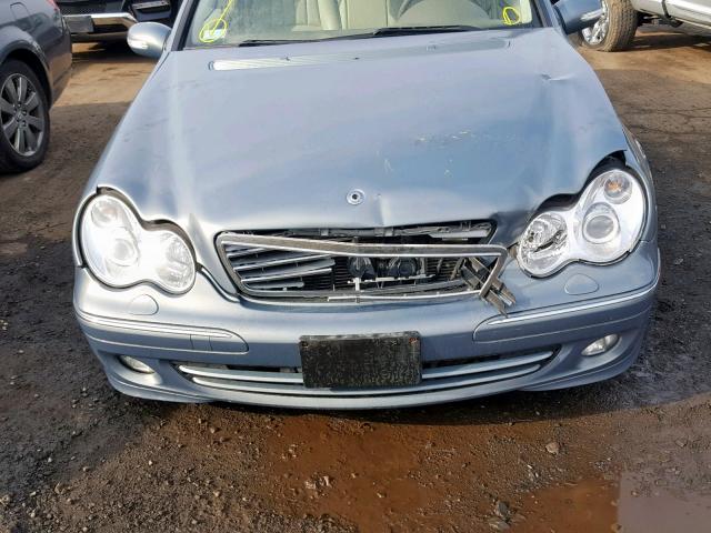 WDBRF84J75F606339 - 2005 MERCEDES-BENZ C 320 4MAT SILVER photo 9