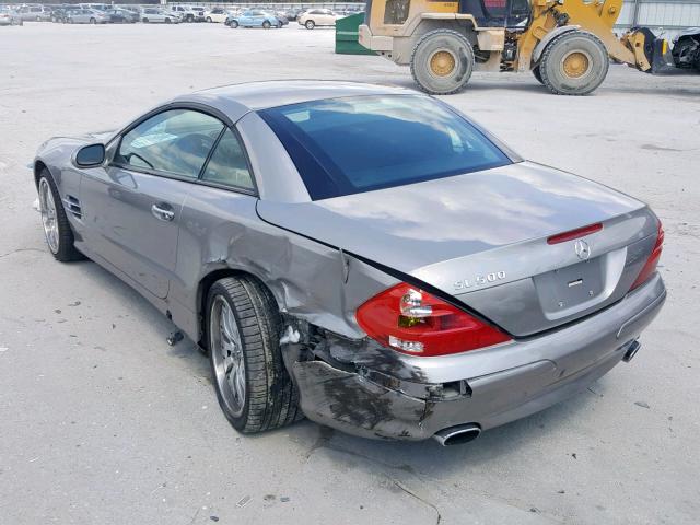 WDBSK75F23F040458 - 2003 MERCEDES-BENZ SL 500R GRAY photo 3