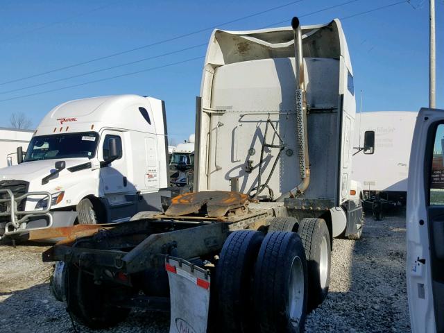 1XKADB9X67J191579 - 2007 KENWORTH CONSTRUCTI WHITE photo 4