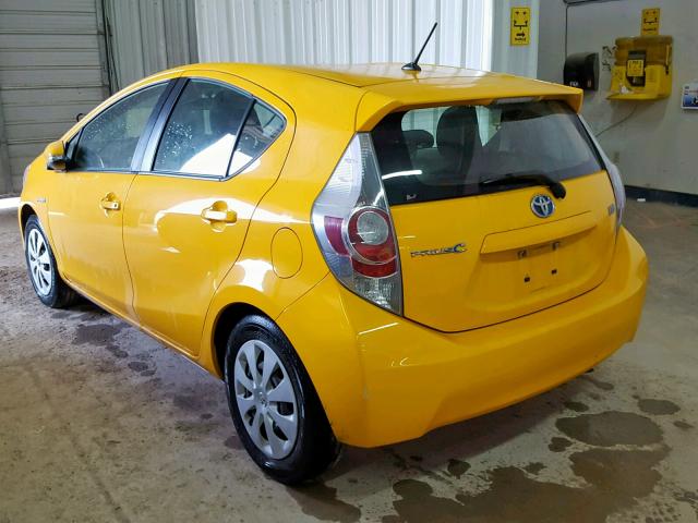 JTDKDTB3XE1061878 - 2014 TOYOTA PRIUS C YELLOW photo 3