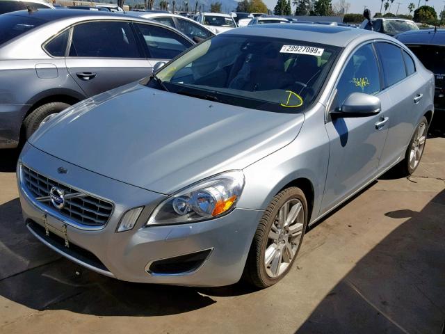 YV1612FS0D2201607 - 2013 VOLVO S60 T5 SILVER photo 2