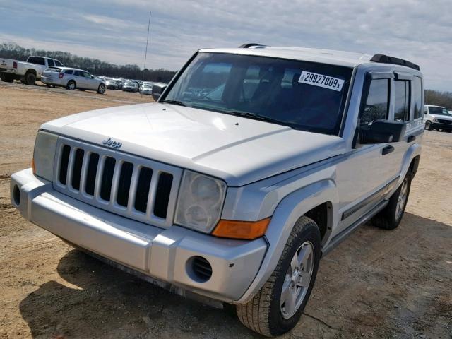 1J8HH48K36C230883 - 2006 JEEP COMMANDER SILVER photo 2