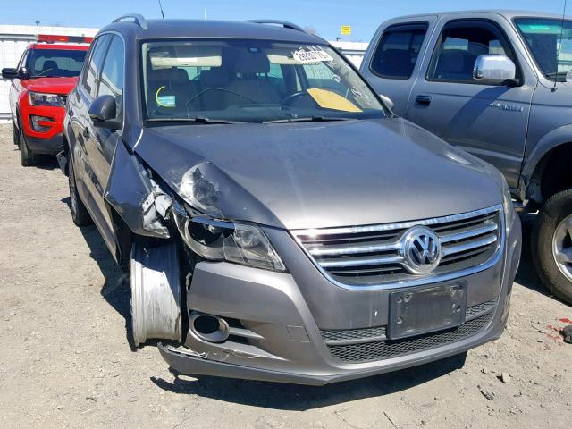 WVGBV95N09W001318 - 2009 VOLKSWAGEN TIGUAN SE GRAY photo 1