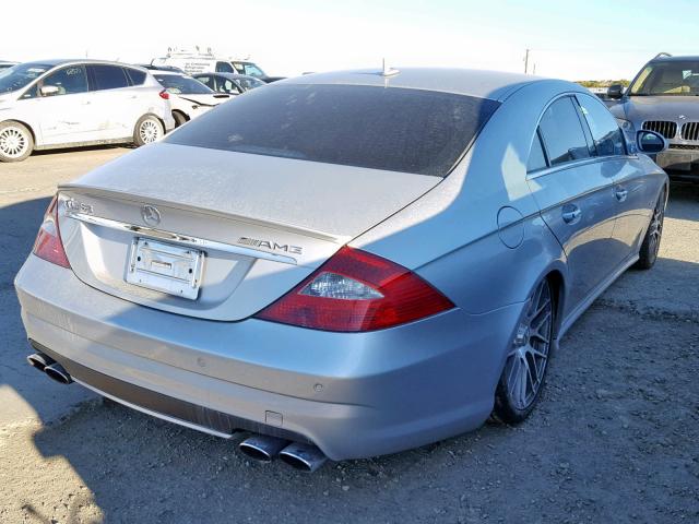 WDDDJ77X27A083807 - 2007 MERCEDES-BENZ CLS 63 AMG SILVER photo 4