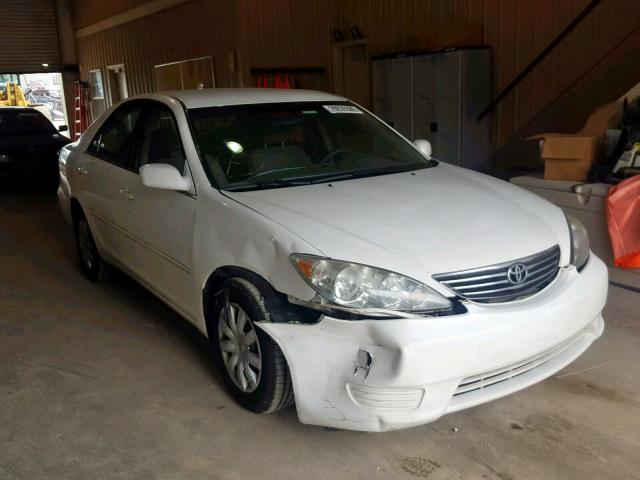 4T1BE30K85U007609 - 2005 TOYOTA CAMRY LE WHITE photo 1